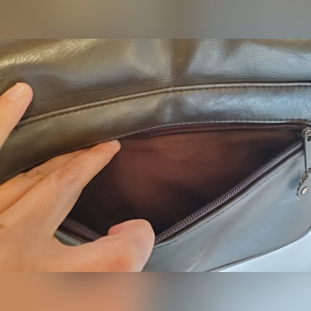 J.G. Hook Vintage Brown Crossbody Bag - Picture 9 of 14